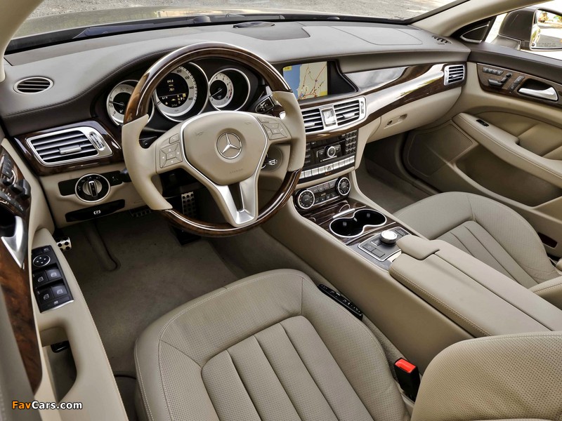Images of Mercedes-Benz CLS 550 AMG Sports Package (C218) 2010 (800 x 600)