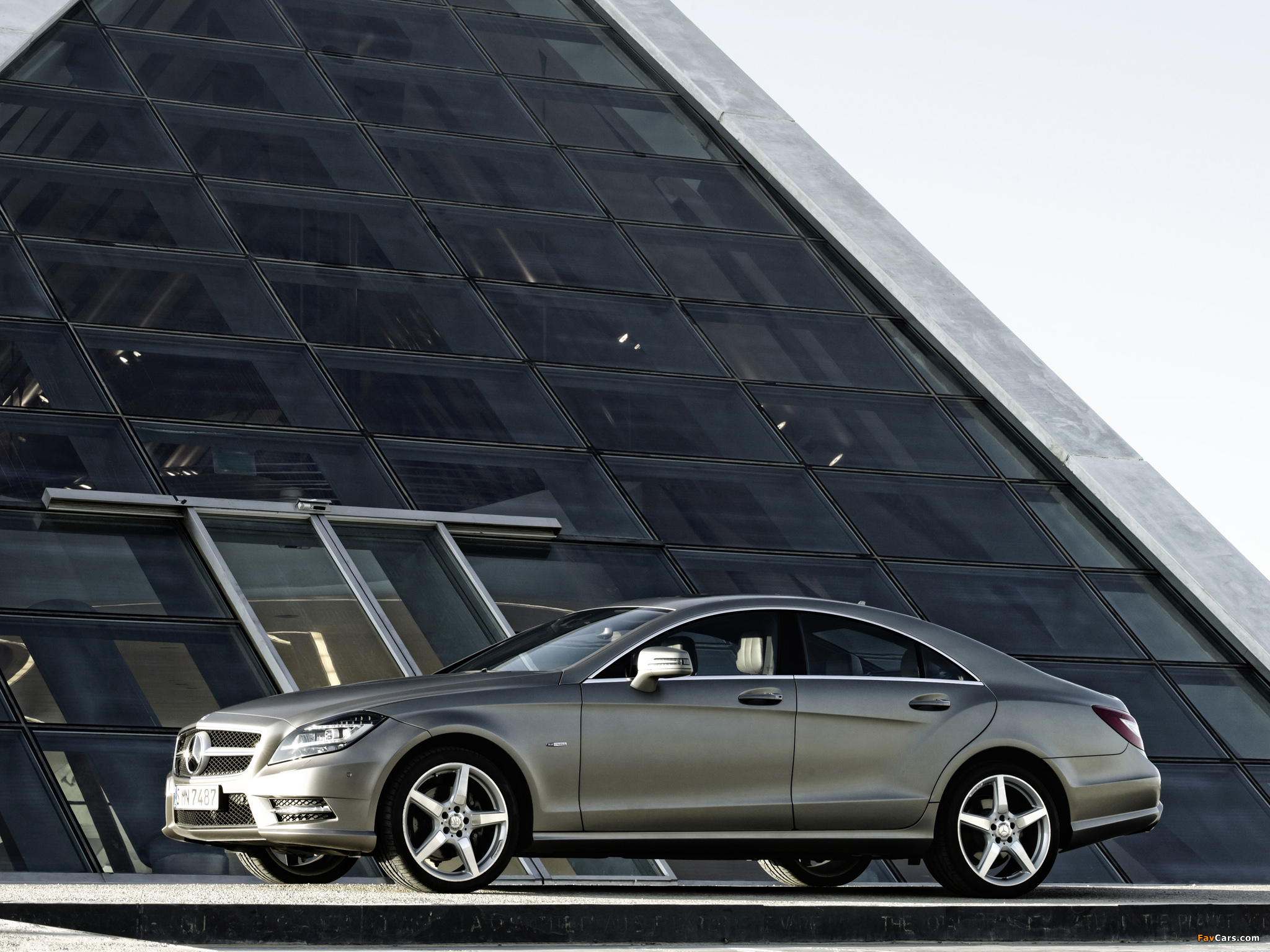 Images of Mercedes-Benz CLS 350 AMG Sports Package (C218) 2010 (2048 x 1536)
