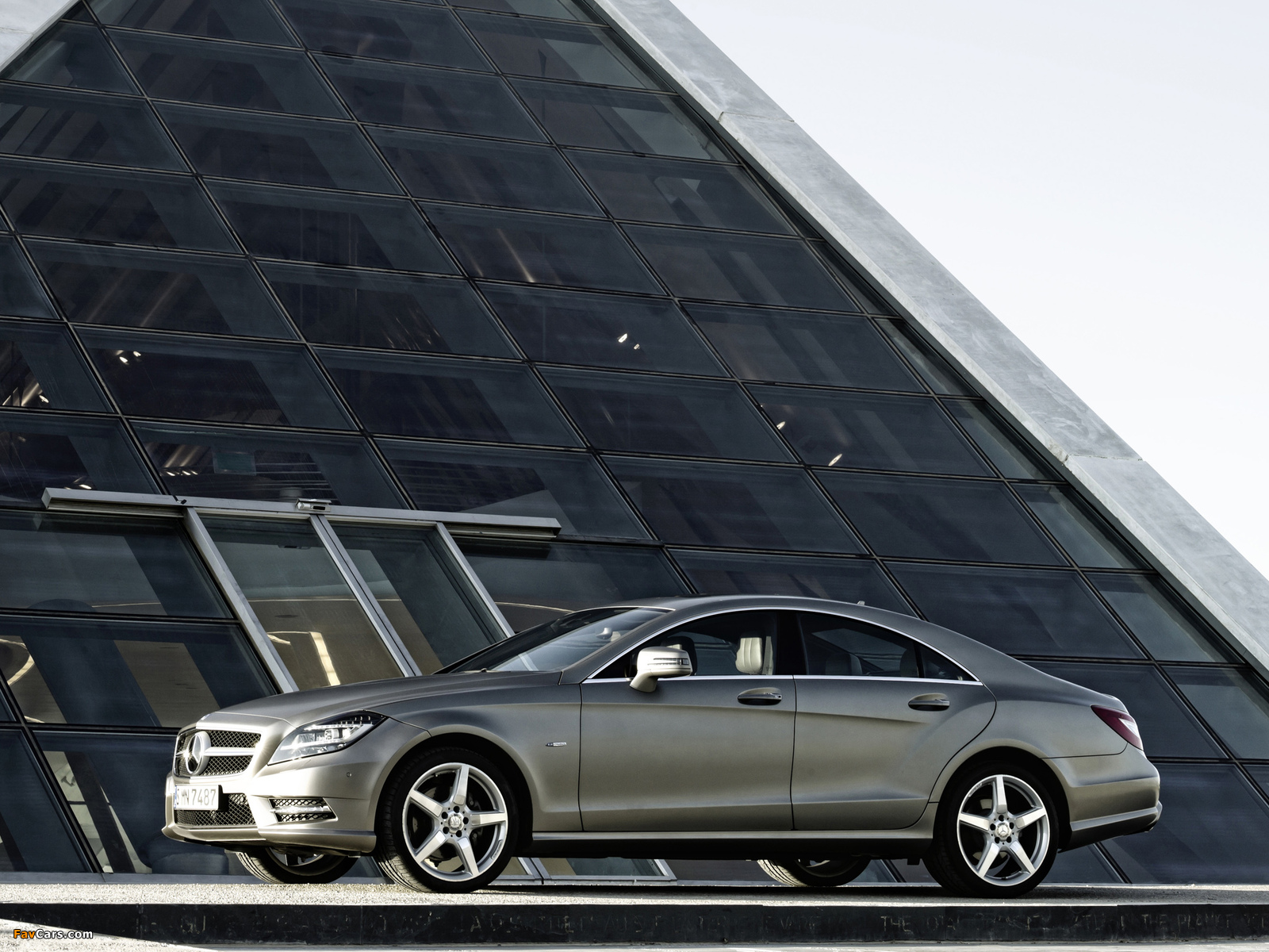 Images of Mercedes-Benz CLS 350 AMG Sports Package (C218) 2010 (1600 x 1200)