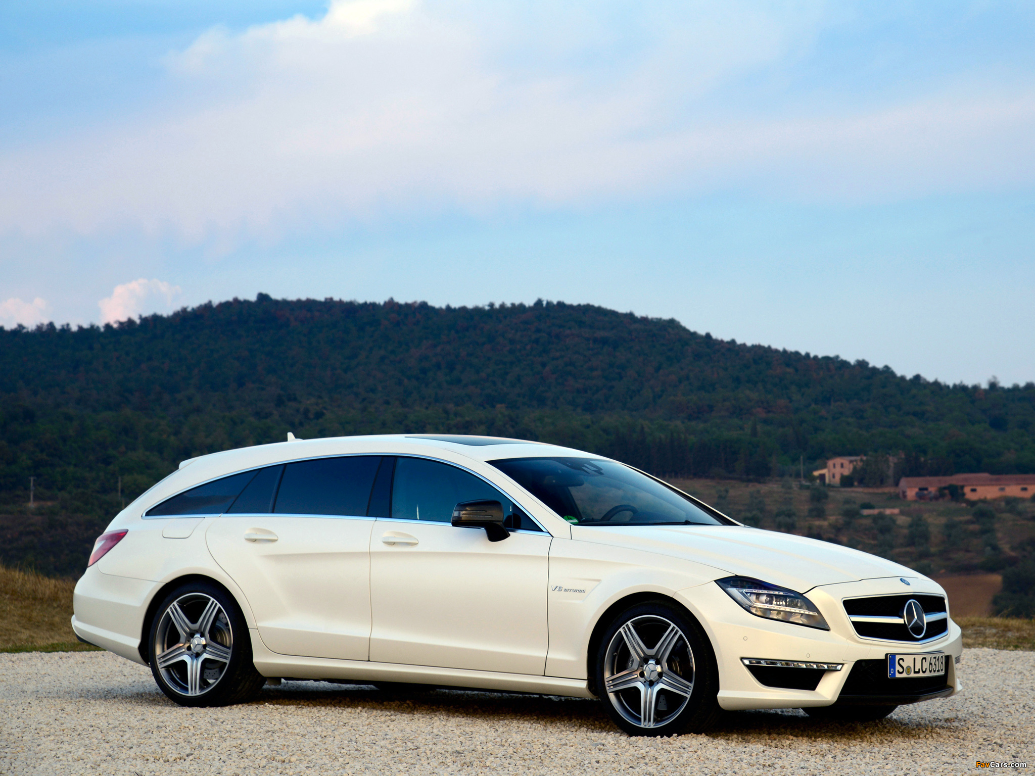 Images of Mercedes-Benz CLS 63 AMG Shooting Brake (X218) 2012 (2048 x 1536)