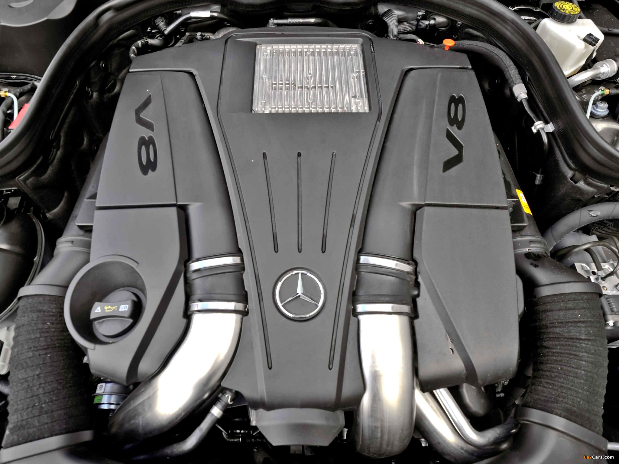 Mercedes-Benz CLS 550 AMG Sports Package (C218) 2010 images (2048 x 1536)