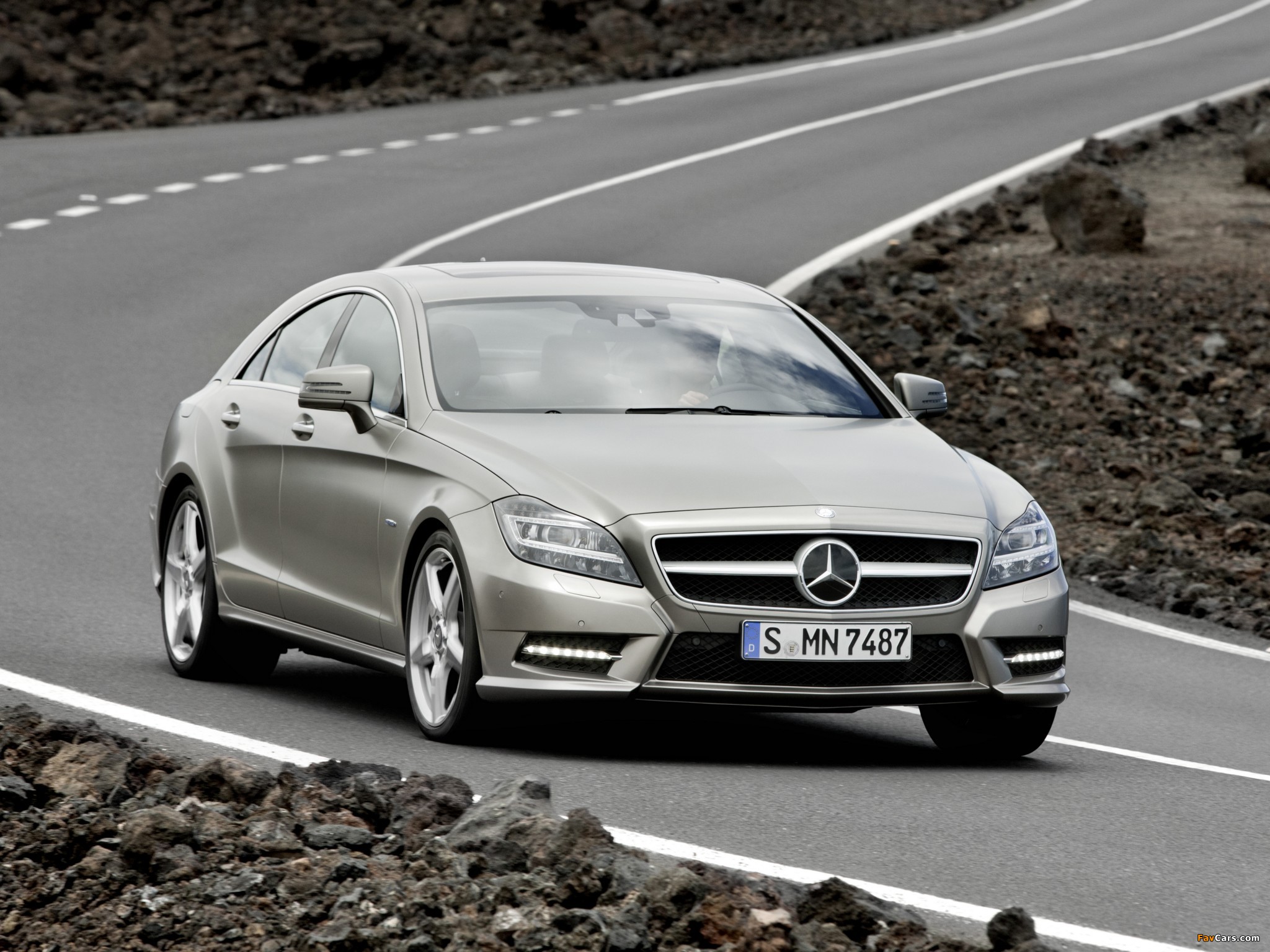 Mercedes-Benz CLS 350 AMG Sports Package (C218) 2010 pictures (2048 x 1536)