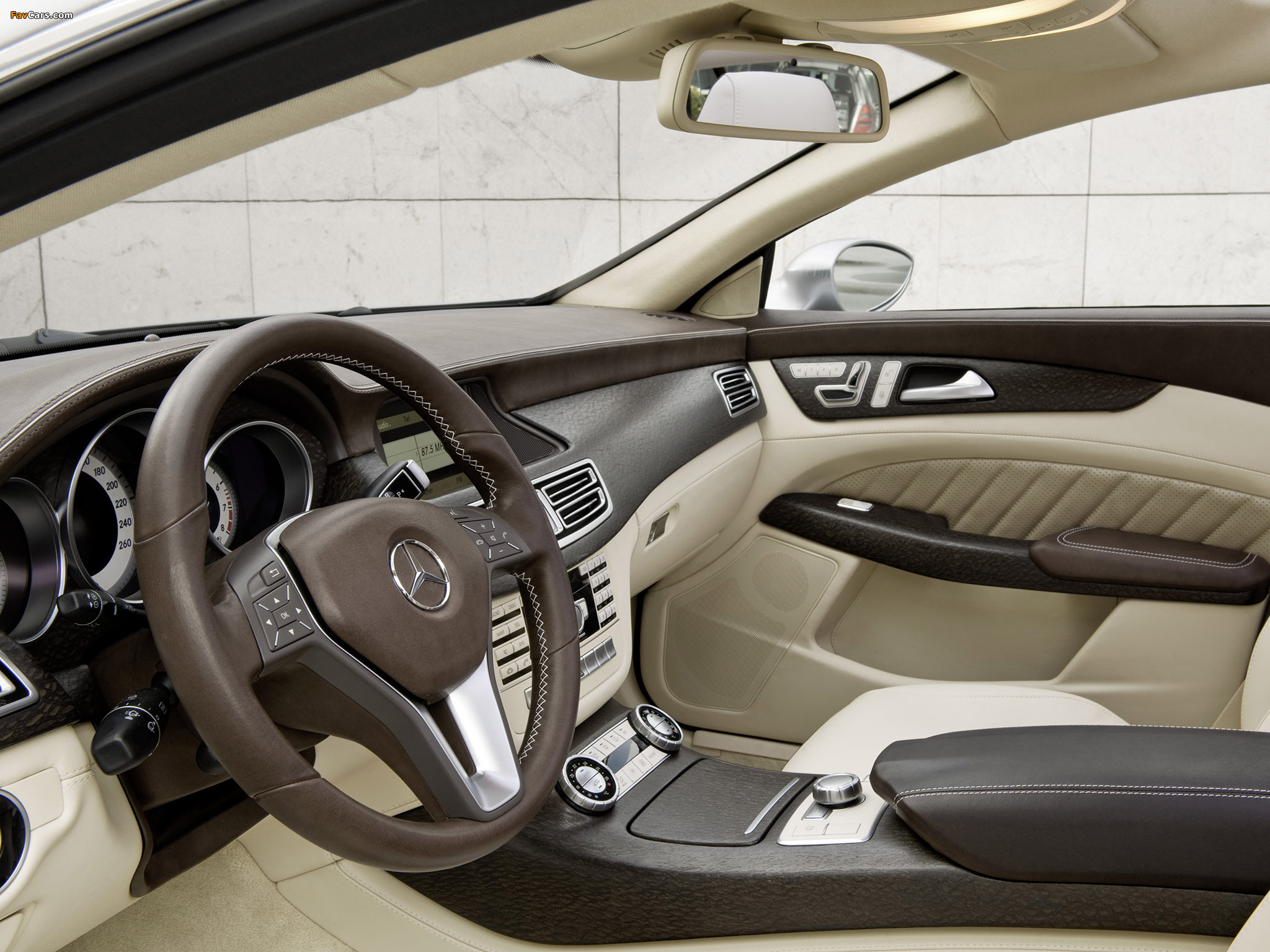 Mercedes-Benz Shooting Break Concept (X218) 2010 pictures (2048 x 1536)