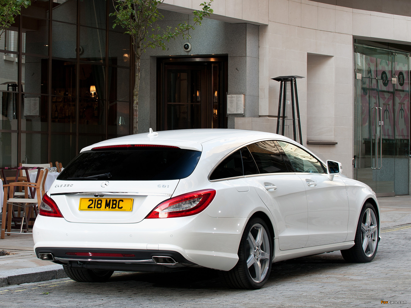 Mercedes-Benz CLS 350 CDI Shooting Brake AMG Sports Package UK-spec (X218) 2012 images (1600 x 1200)