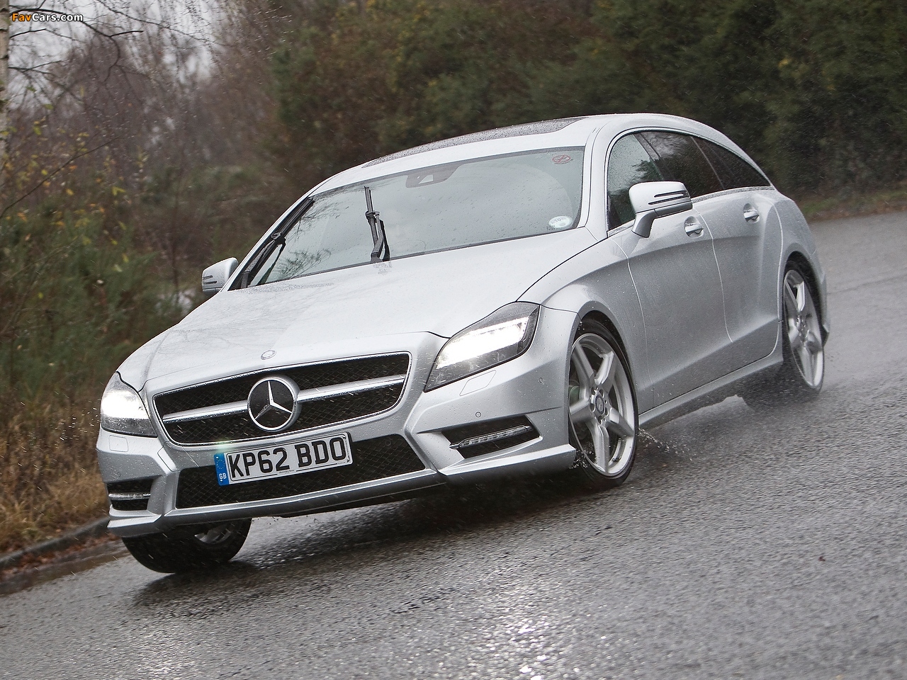Mercedes-Benz CLS 350 CDI Shooting Brake AMG Sports Package UK-spec (X218) 2012 photos (1280 x 960)