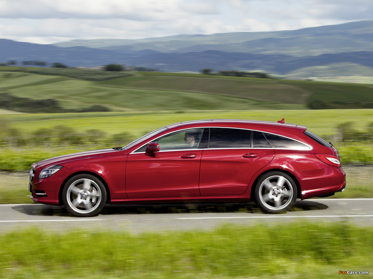 Mercedes-Benz CLS 500 4MATIC Shooting Brake AMG Sports Package (X218) 2012 photos (1280 x 960)