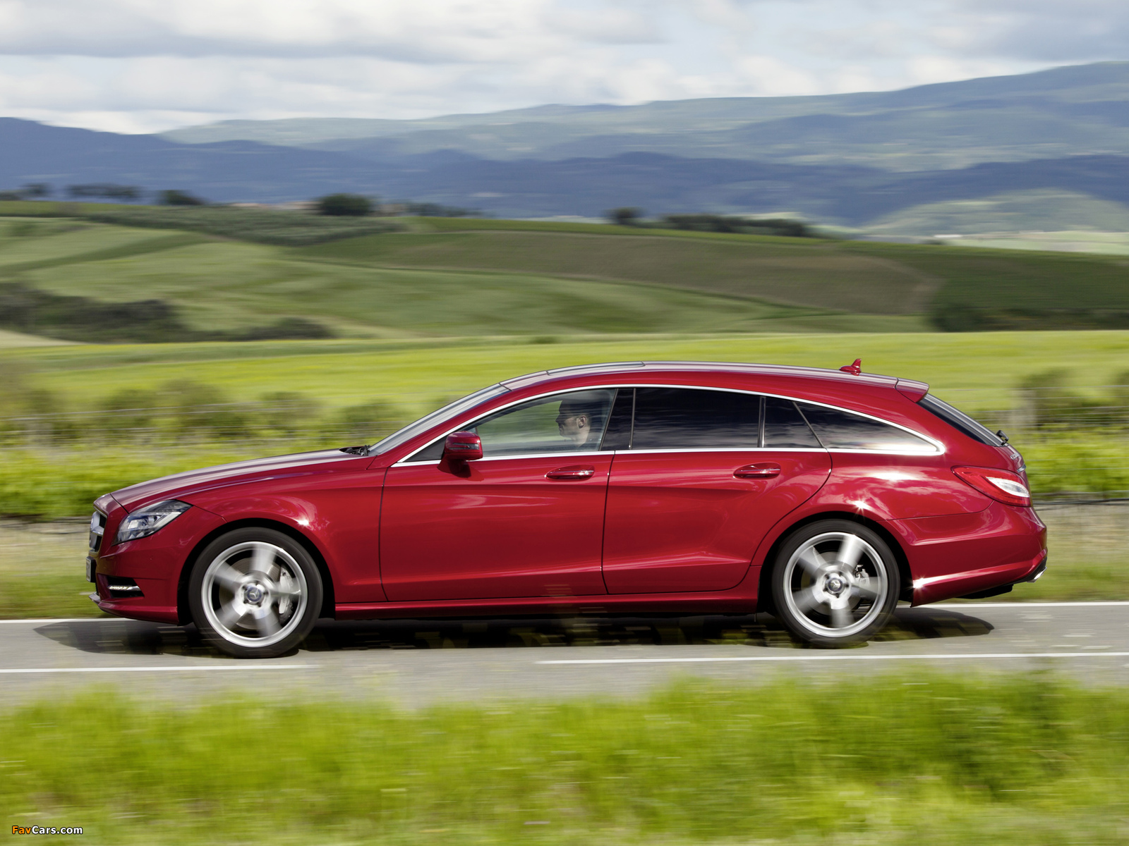 Mercedes-Benz CLS 500 4MATIC Shooting Brake AMG Sports Package (X218) 2012 photos (1600 x 1200)
