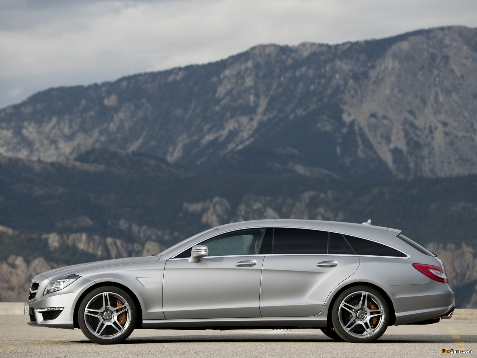 Mercedes-Benz CLS 63 AMG Shooting Brake (X218) 2012 wallpapers (1600 x 1200)