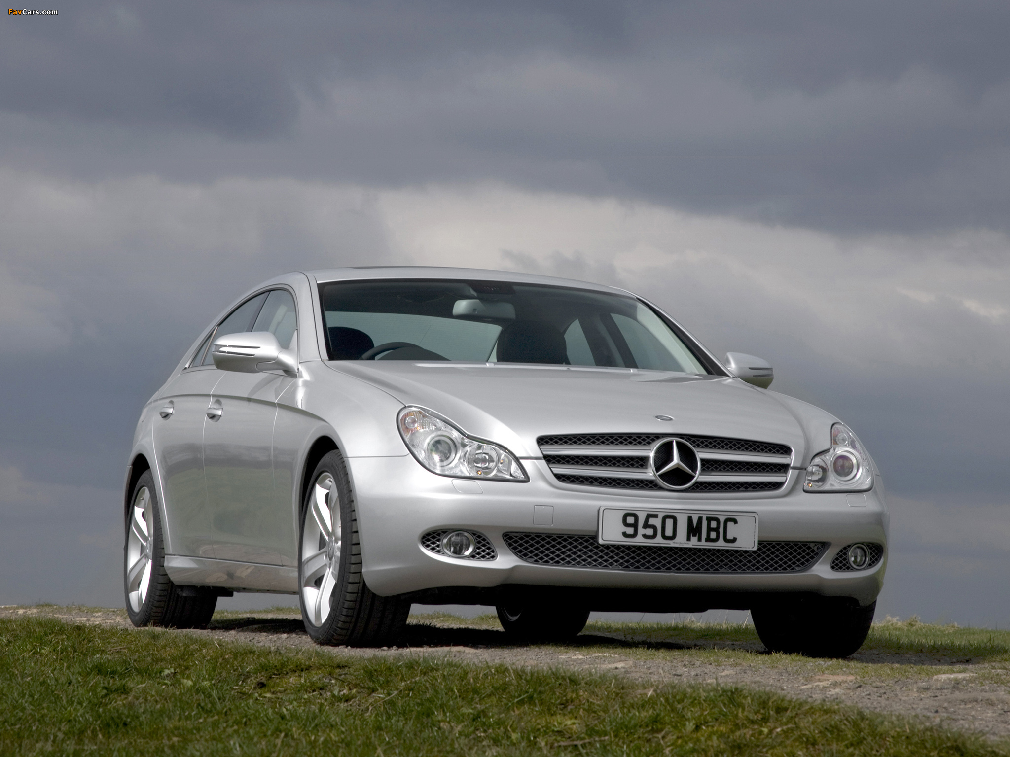 Photos of Mercedes-Benz CLS 320 CDI UK-spec (C219) 2008–10 (2048 x 1536)