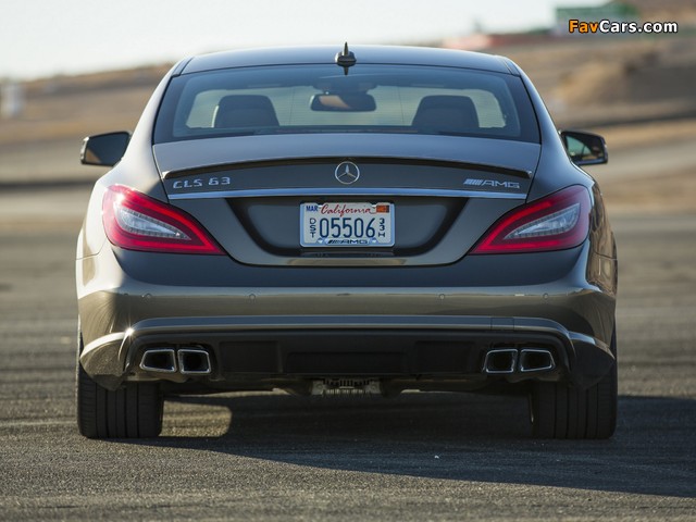 Photos of Mercedes-Benz CLS 63 AMG US-spec (C218) 2010 (640 x 480)