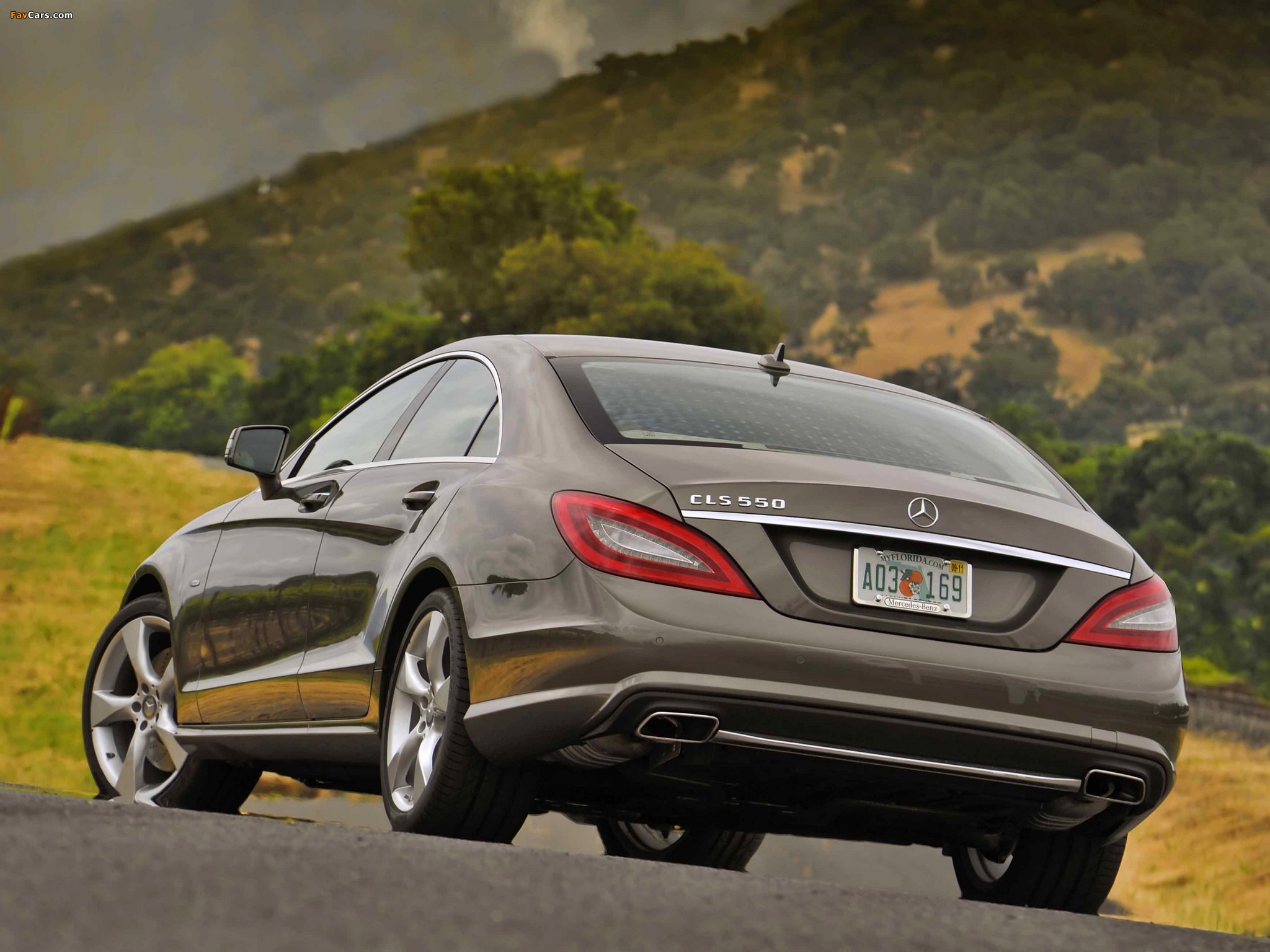 Photos of Mercedes-Benz CLS 550 AMG Sports Package (C218) 2010 (2048 x 1536)