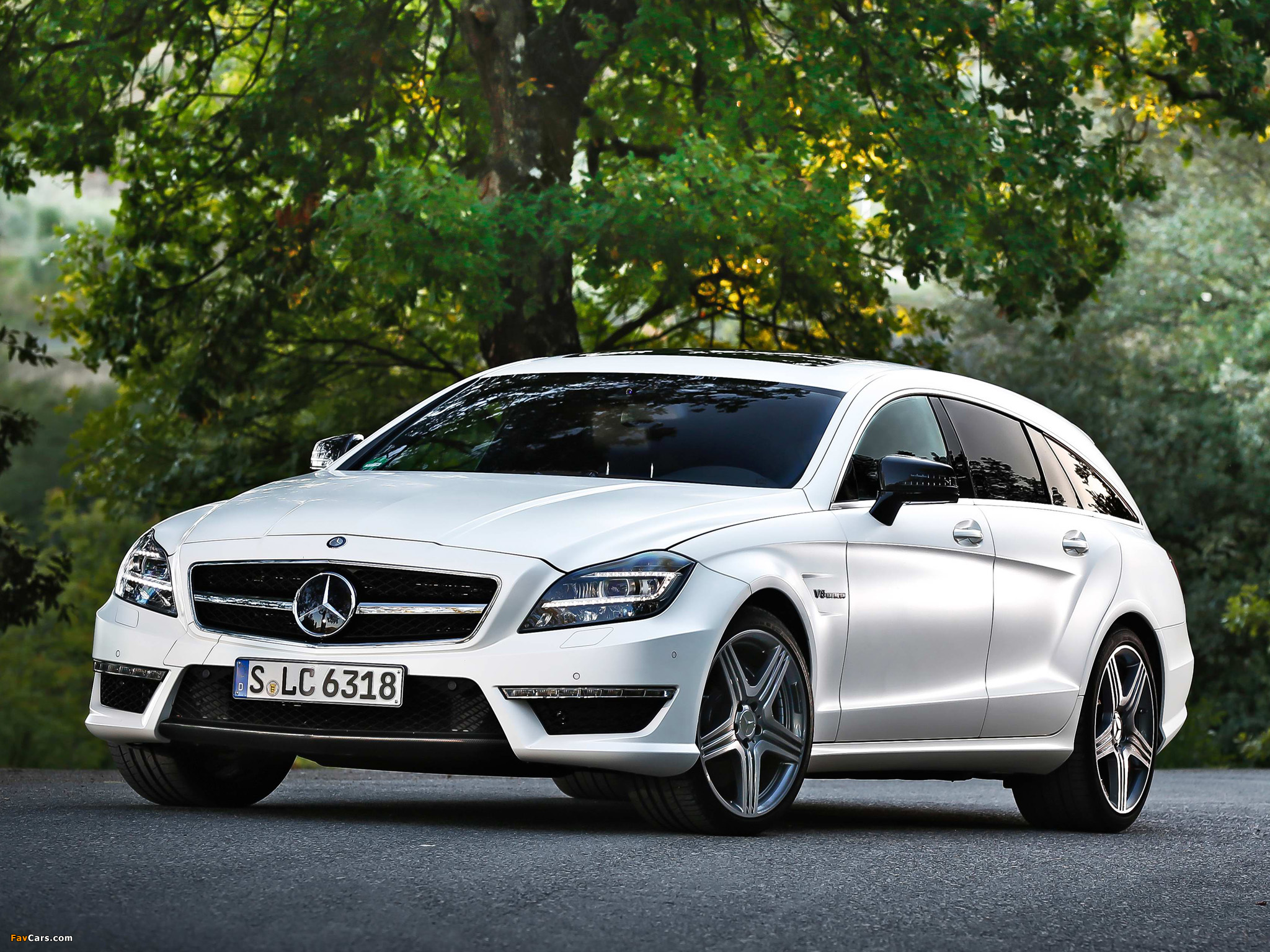 Photos of Mercedes-Benz CLS 63 AMG Shooting Brake (X218) 2012 (2048 x 1536)