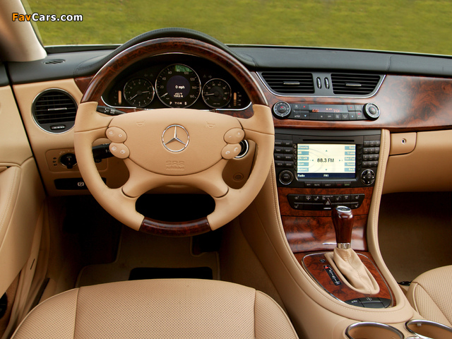 Pictures of Mercedes-Benz CLS 500 US-spec (C219) 2004–06 (640 x 480)