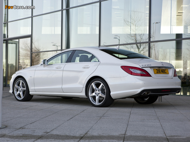 Pictures of Mercedes-Benz CLS 350 CDI AMG Sports Package UK-spec (C218) 2010 (640 x 480)