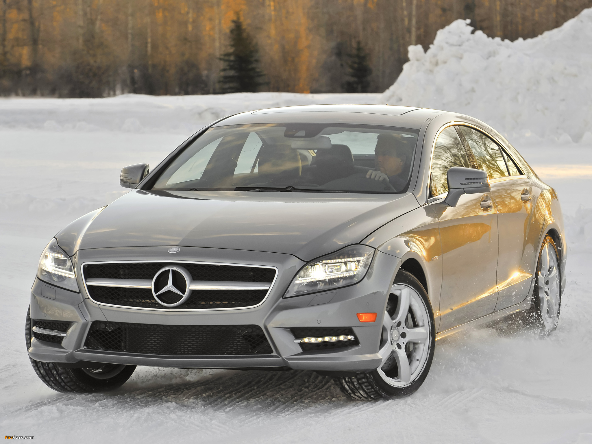 Pictures of Mercedes-Benz CLS 550 4MATIC AMG Sports Package (C218) 2010 (2048 x 1536)