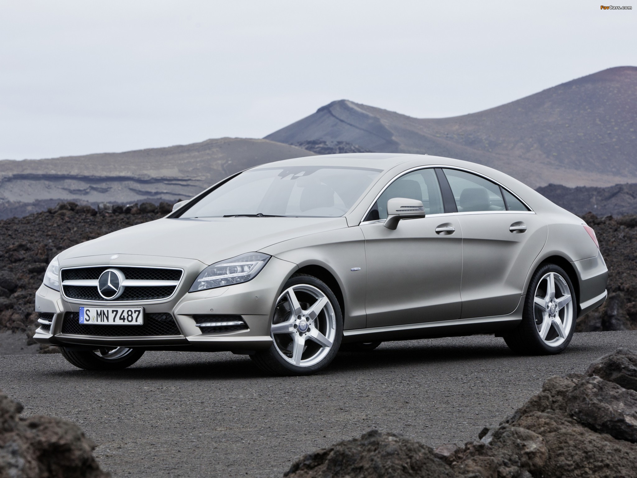 Pictures of Mercedes-Benz CLS 350 AMG Sports Package (C218) 2010 (2048 x 1536)