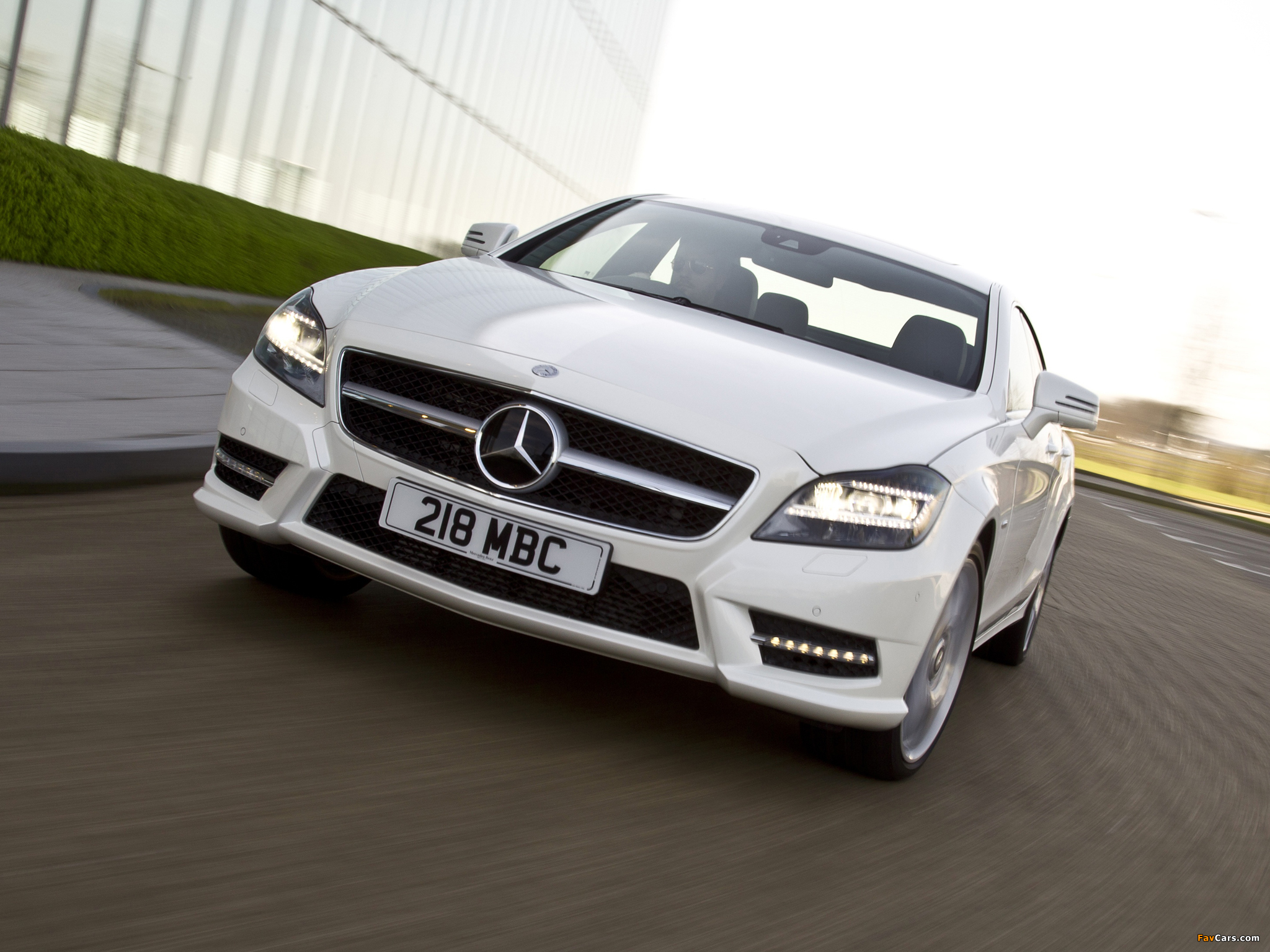 Pictures of Mercedes-Benz CLS 350 CDI AMG Sports Package UK-spec (C218) 2010 (2048 x 1536)