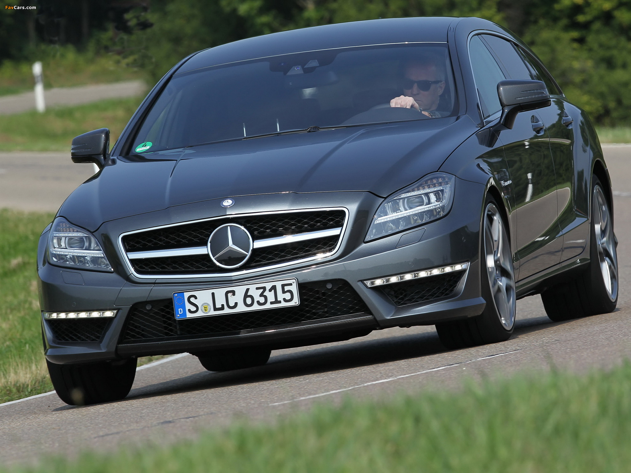 Mercedes-Benz CLS 63 AMG Shooting Brake (X218) 2012 wallpapers (2048 x 1536)