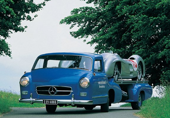 Images of Mercedes-Benz Blue Wonder Transporter 1954