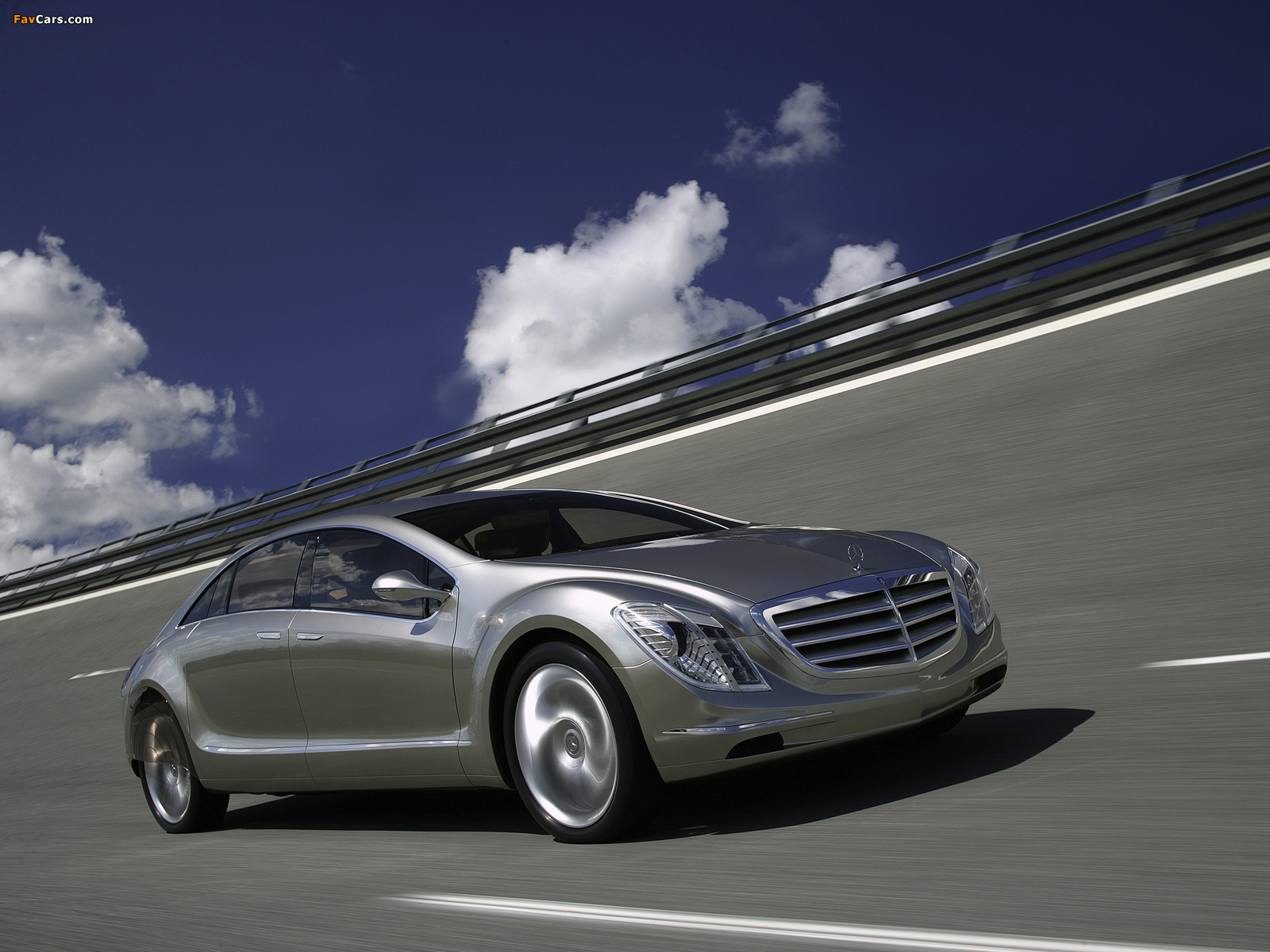 Mercedes-Benz F700 Concept 2007 wallpapers (1600 x 1200)