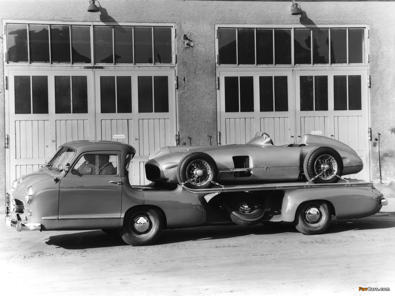 Mercedes-Benz Blue Wonder Transporter 1954 wallpapers (1280 x 960)