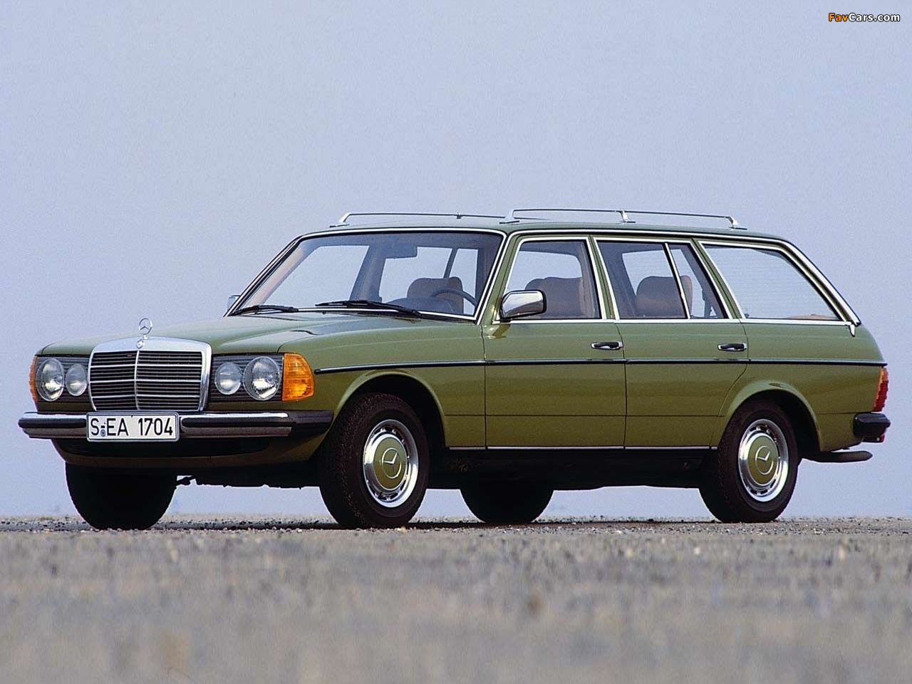 Images of Mercedes-Benz 200 T (S123) 1980–86 (1280 x 960)