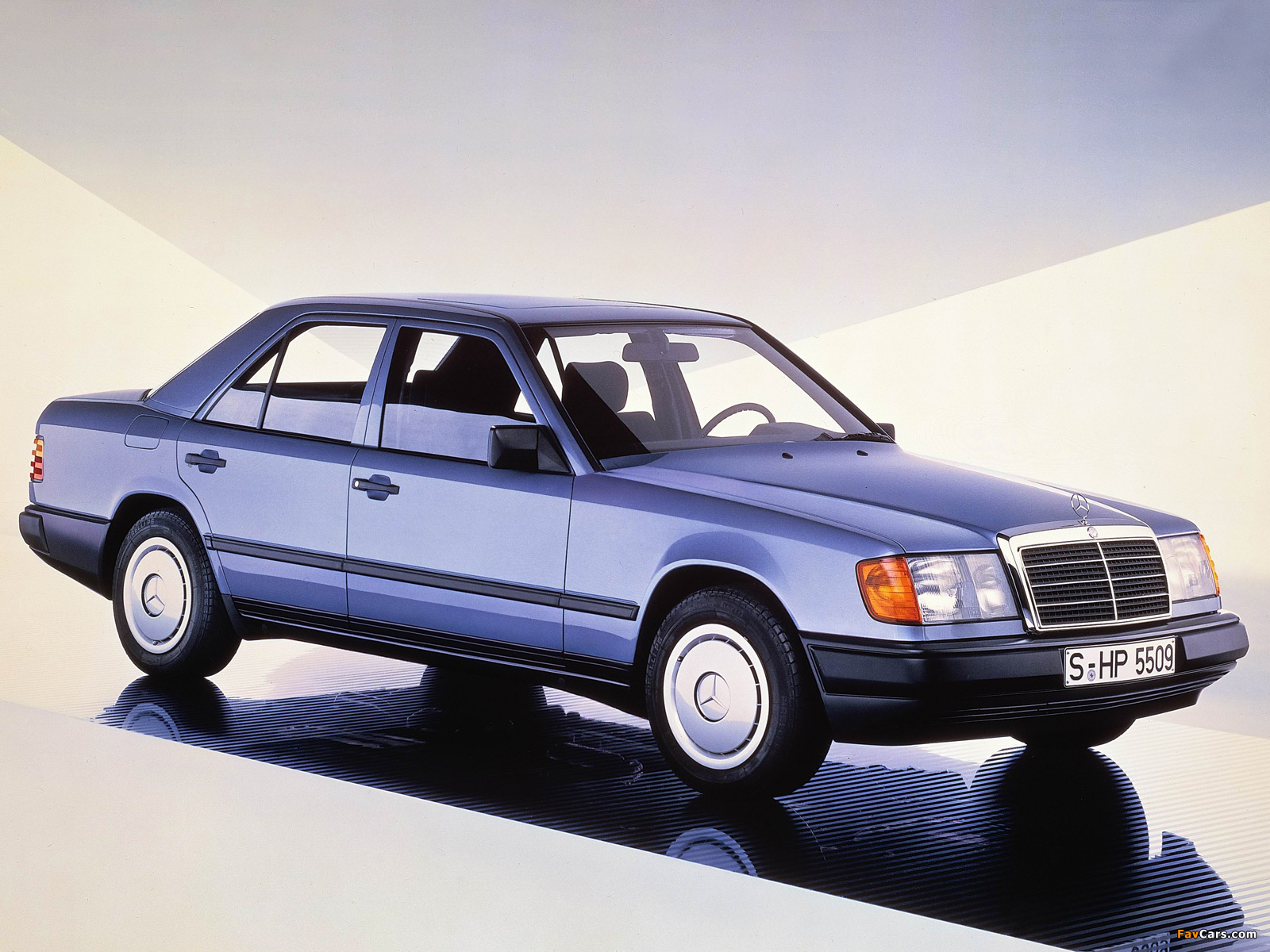 Images of Mercedes-Benz 300 E (W124) 1985–92 (1600 x 1200)