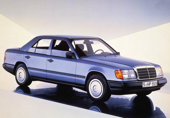 Images of Mercedes-Benz 300 E (W124) 1985–92