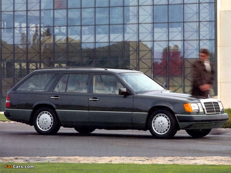 Images of Mercedes-Benz 300 TE US-spec (S124) 1986–92 (800 x 600)