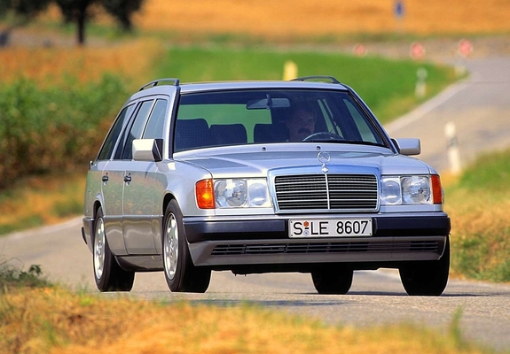 Images of Mercedes-Benz 230 TE (S124) 1986–92