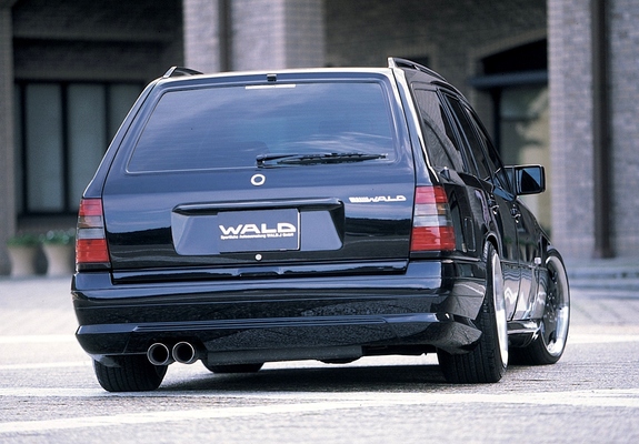 Images of WALD Mercedes-Benz E-Klasse TE V4 (S124) 1990