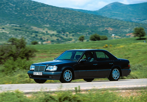 Images of Mercedes-Benz E 500 (W124) 1993–95