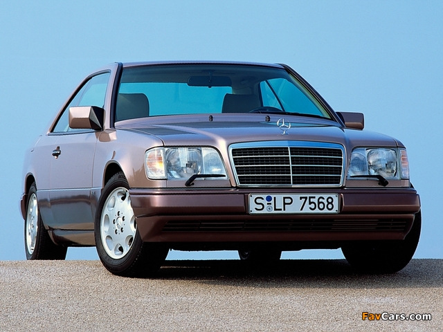 Images of Mercedes-Benz E 320 Coupe (C124) 1993–96 (640 x 480)