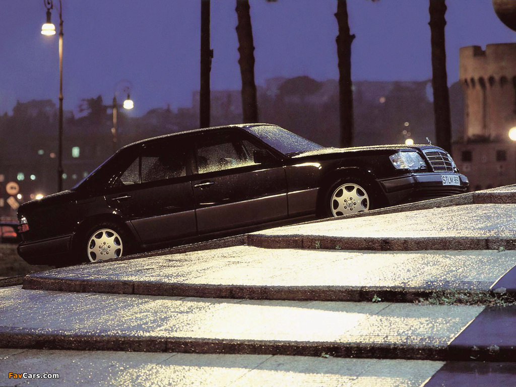 Images of Mercedes-Benz E 320 (W124) 1993–95 (1024 x 768)