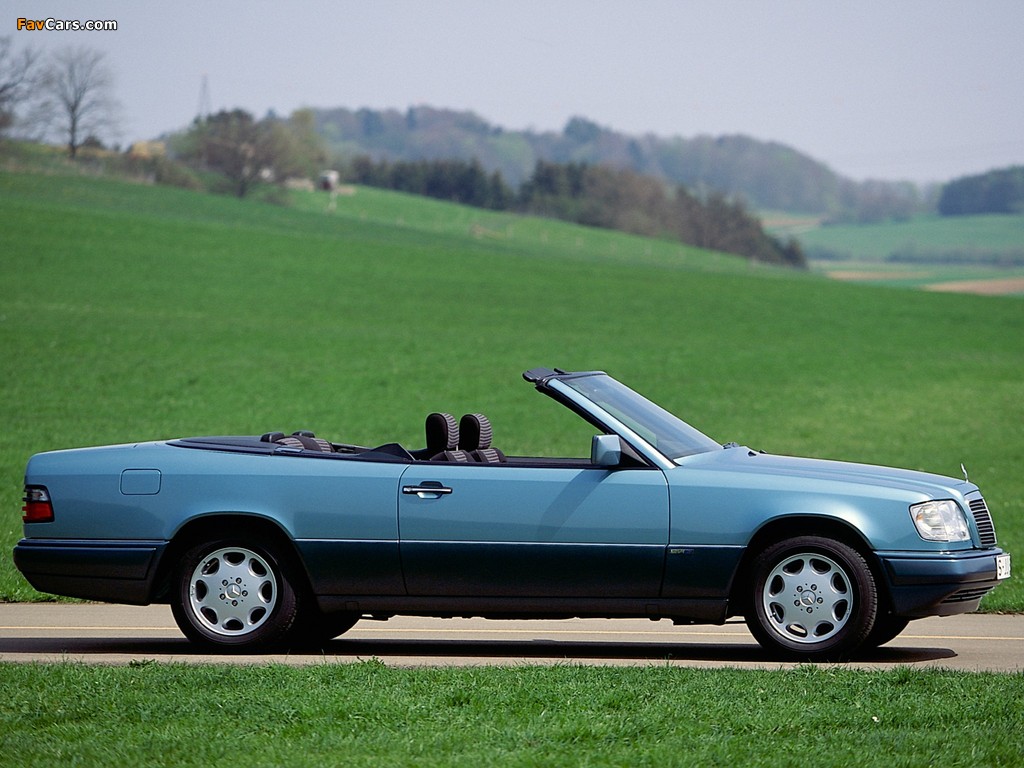 Images of Mercedes-Benz E 220 Cabrio (A124) 1993–96 (1024 x 768)