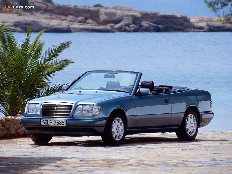 Images of Mercedes-Benz E 220 Cabrio (A124) 1993–96 (800 x 600)