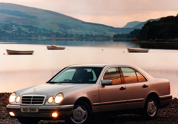 Images of Mercedes-Benz E 230 UK-spec (W210) 1995–97