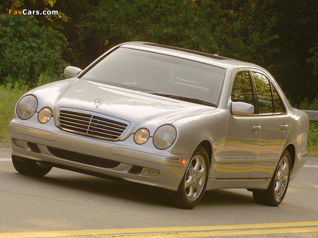 Images of Mercedes-Benz E 320 US-spec (W210) 1999–2002 (640 x 480)