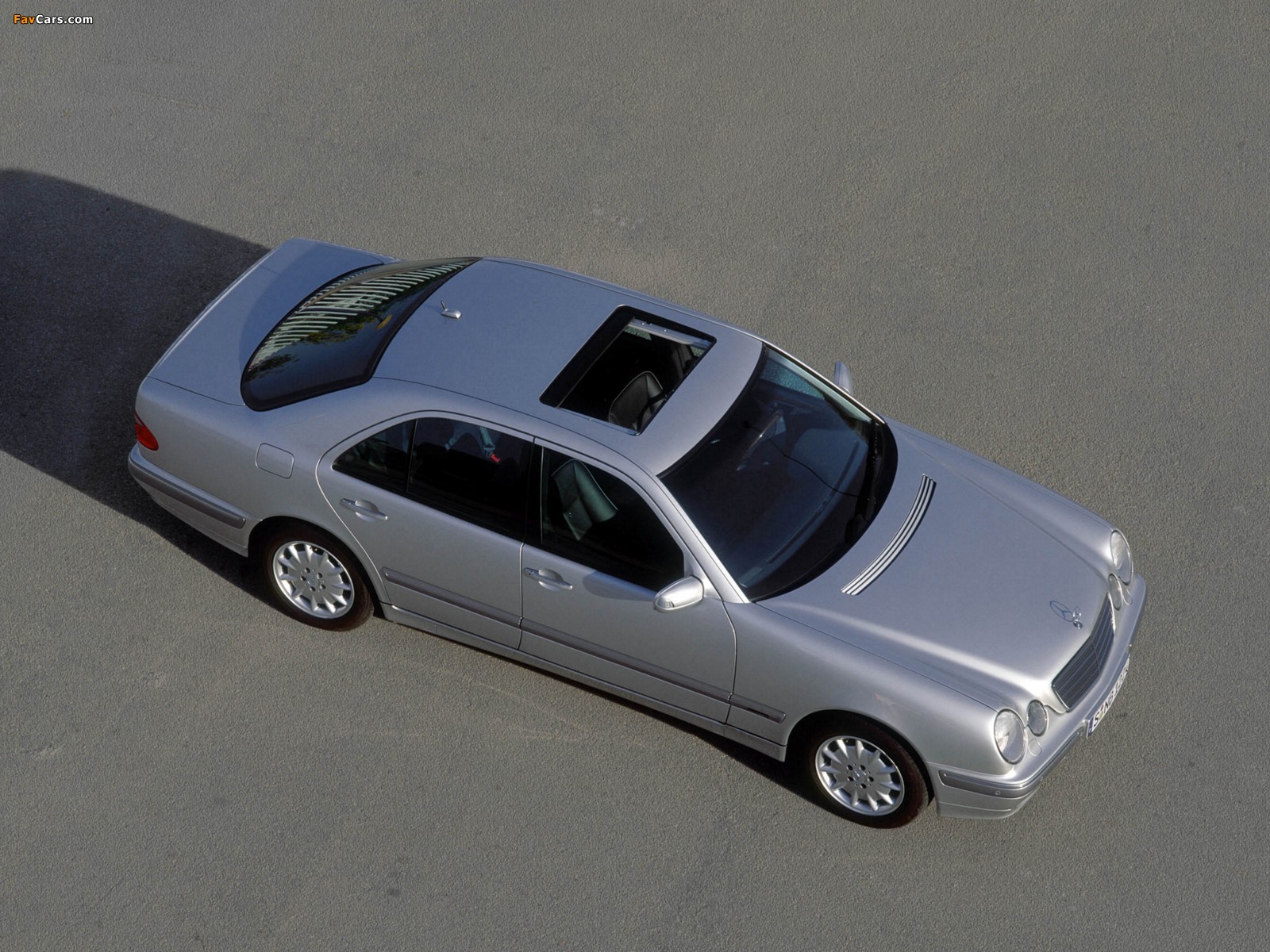 Images of Mercedes-Benz E-Klasse (W210) 1999–2002 (1600 x 1200)