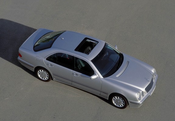 Images of Mercedes-Benz E-Klasse (W210) 1999–2002