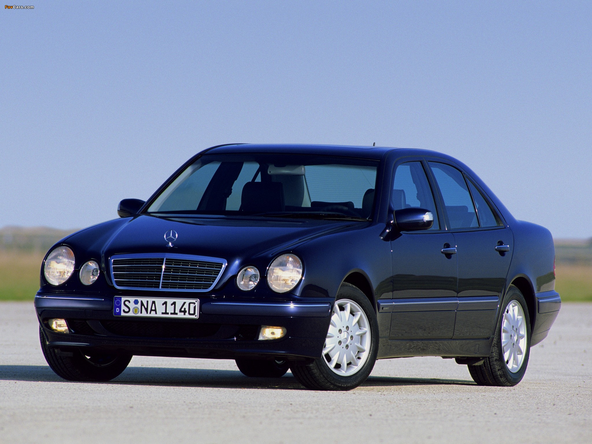 Images of Mercedes-Benz E 240 (W210) 1999–2002 (2048 x 1536)