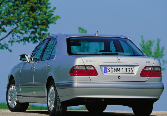 Images of Mercedes-Benz E 320 CDI (W210) 1999–2002