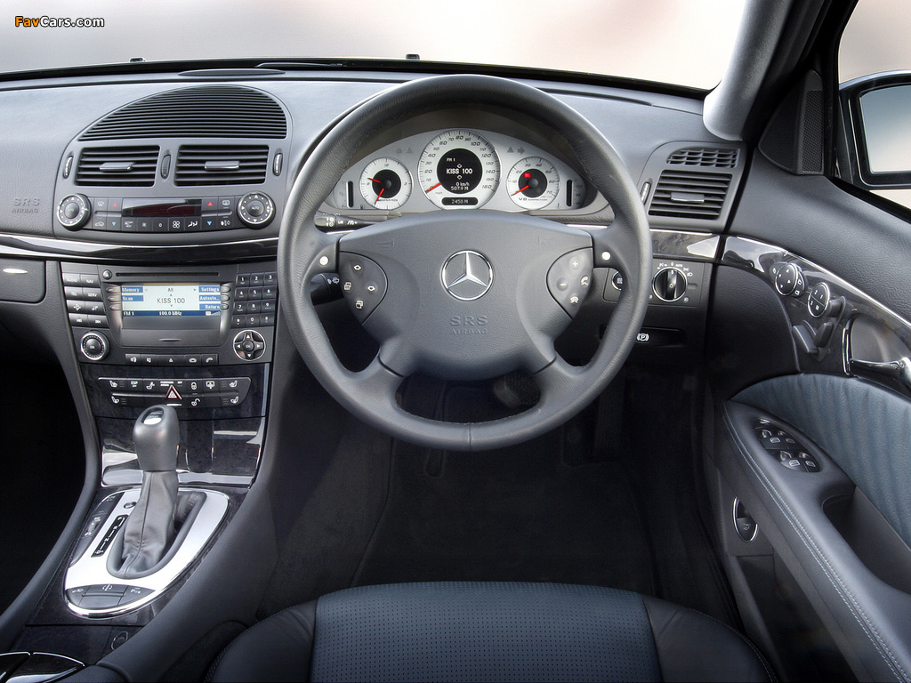 Images of Mercedes-Benz E 55 AMG UK-spec (W211) 2002–06 (1024 x 768)