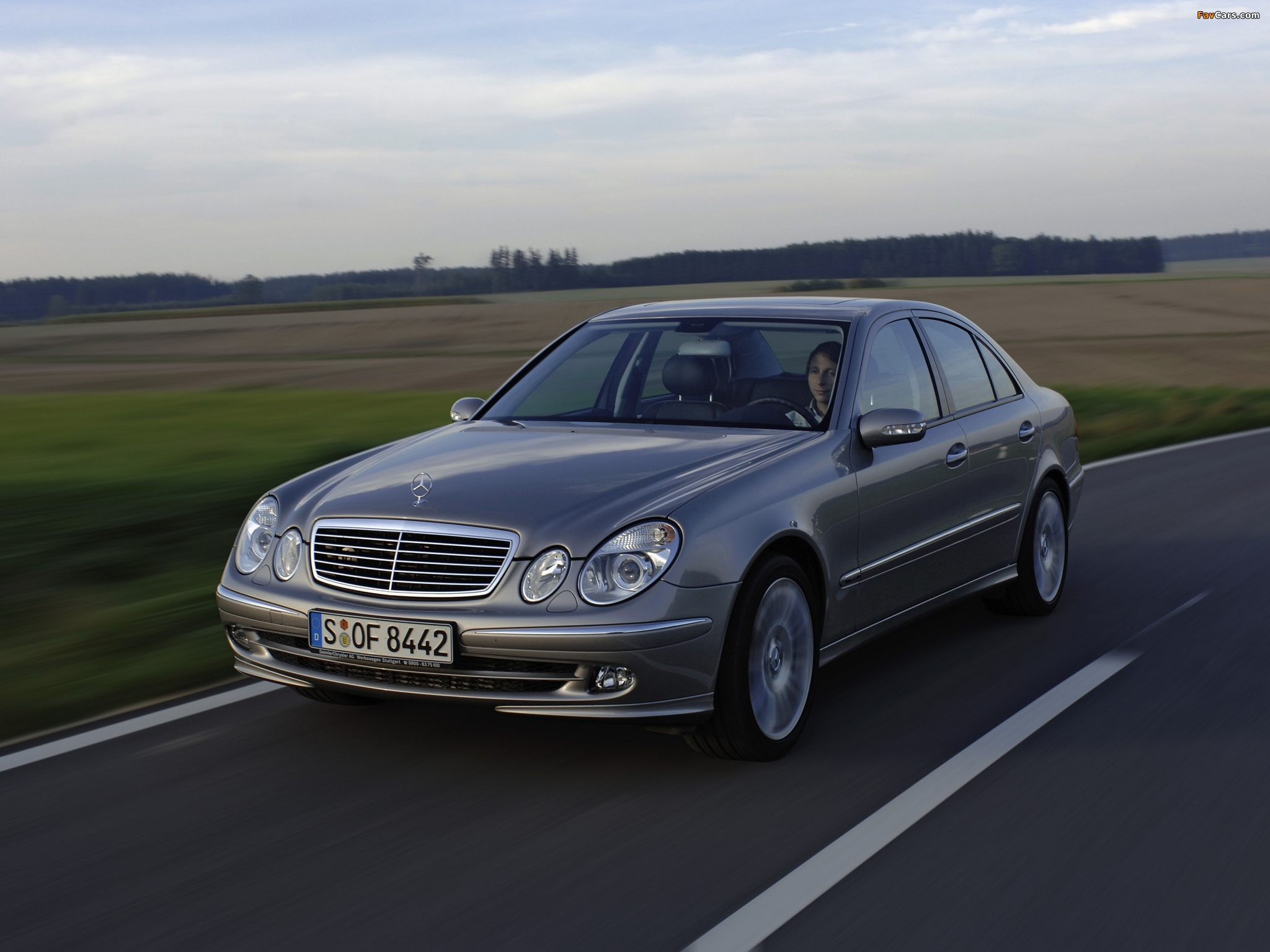 Images of Mercedes-Benz E 350 4MATIC (W211) 2004–06 (2048 x 1536)