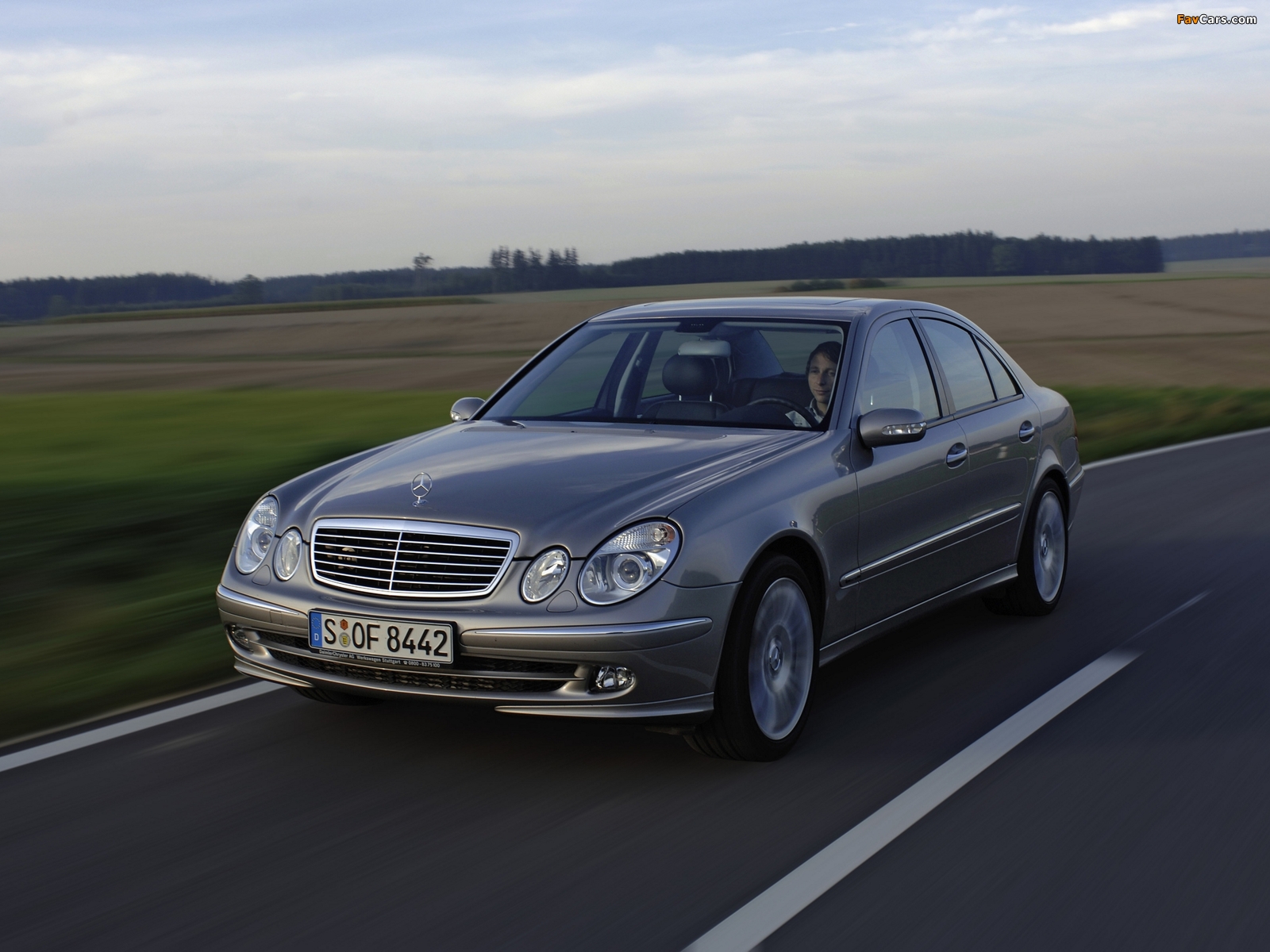 Images of Mercedes-Benz E 350 4MATIC (W211) 2004–06 (1600 x 1200)