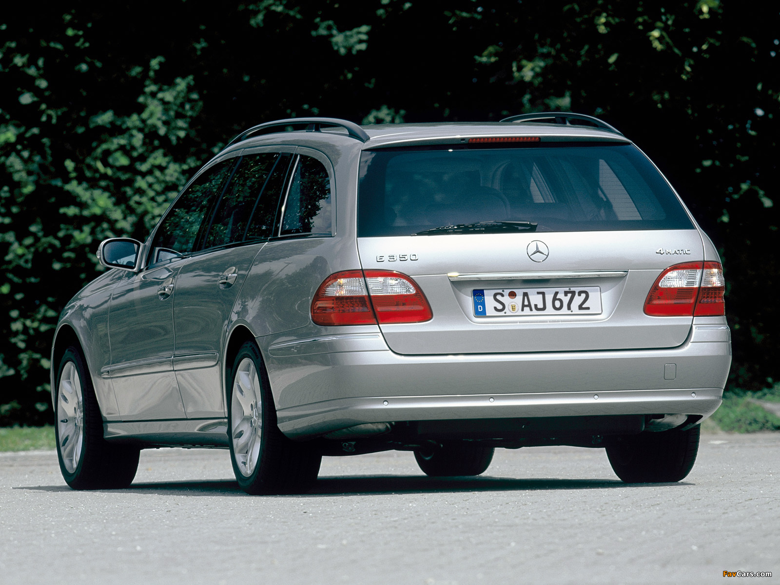 Images of Mercedes-Benz E 350 Estate (S211) 2004–06 (1600 x 1200)