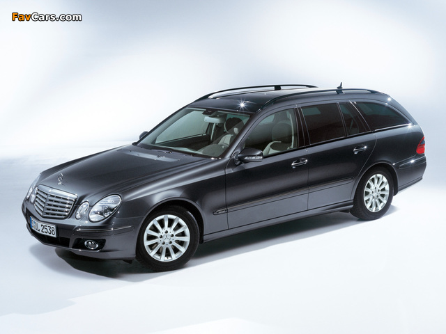 Images of Mercedes-Benz E 320 CDI Estate (S211) 2006–09 (640 x 480)
