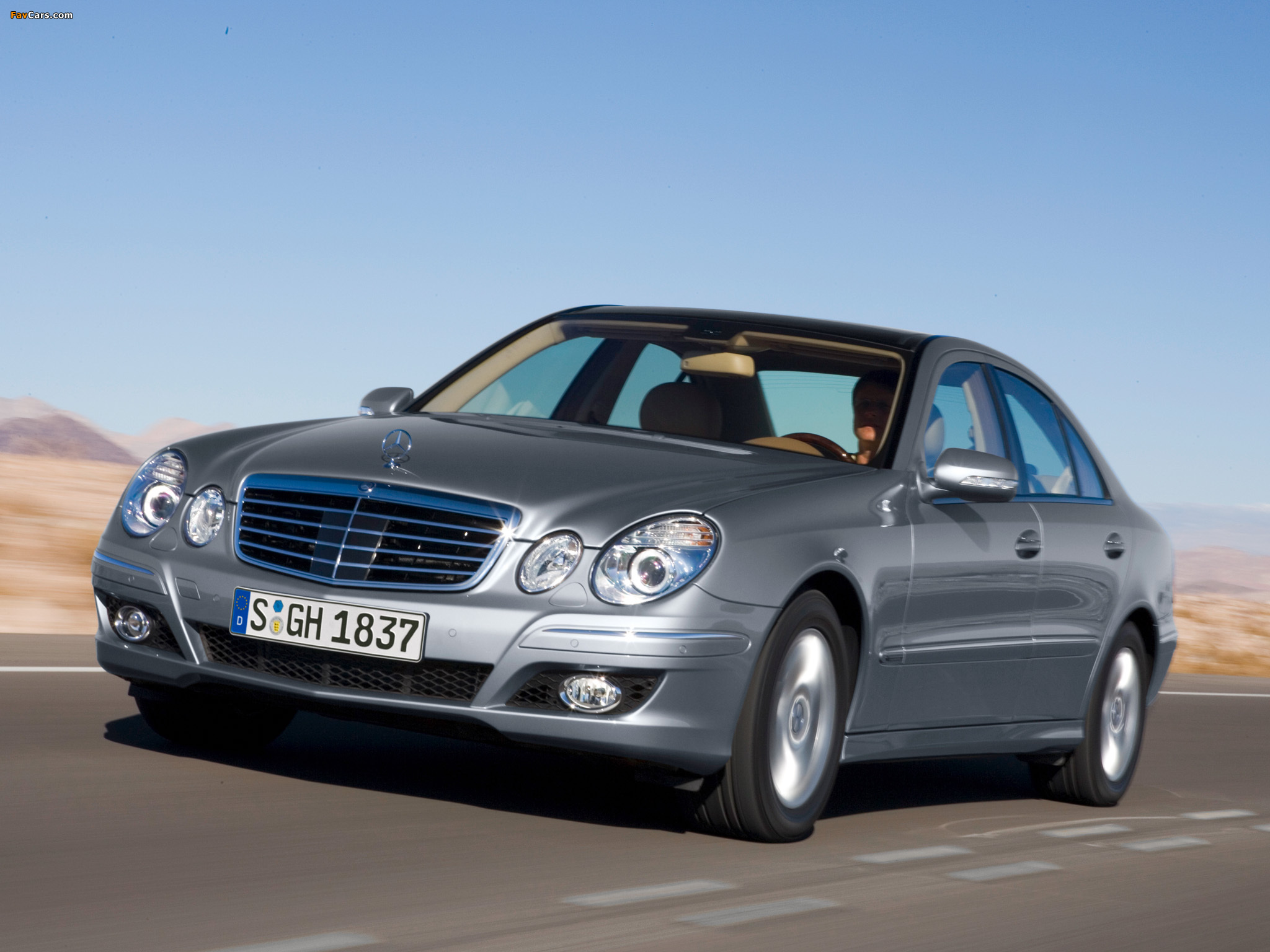 Images of Mercedes-Benz E 200 NGT (W211) 2006–09 (2048 x 1536)