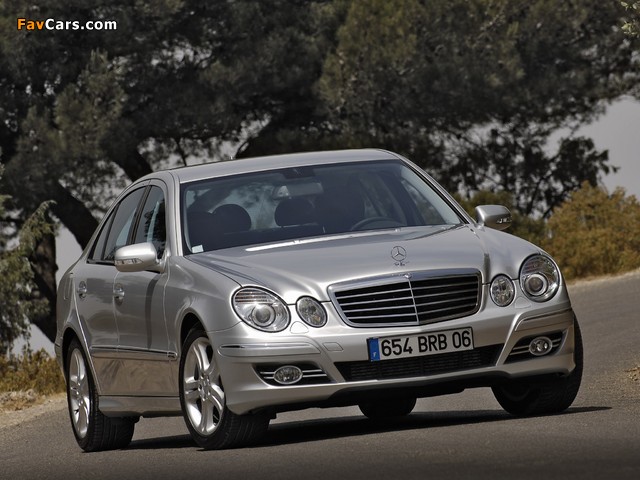 Images of Mercedes-Benz E 280 CDI (W211) 2006–09 (640 x 480)