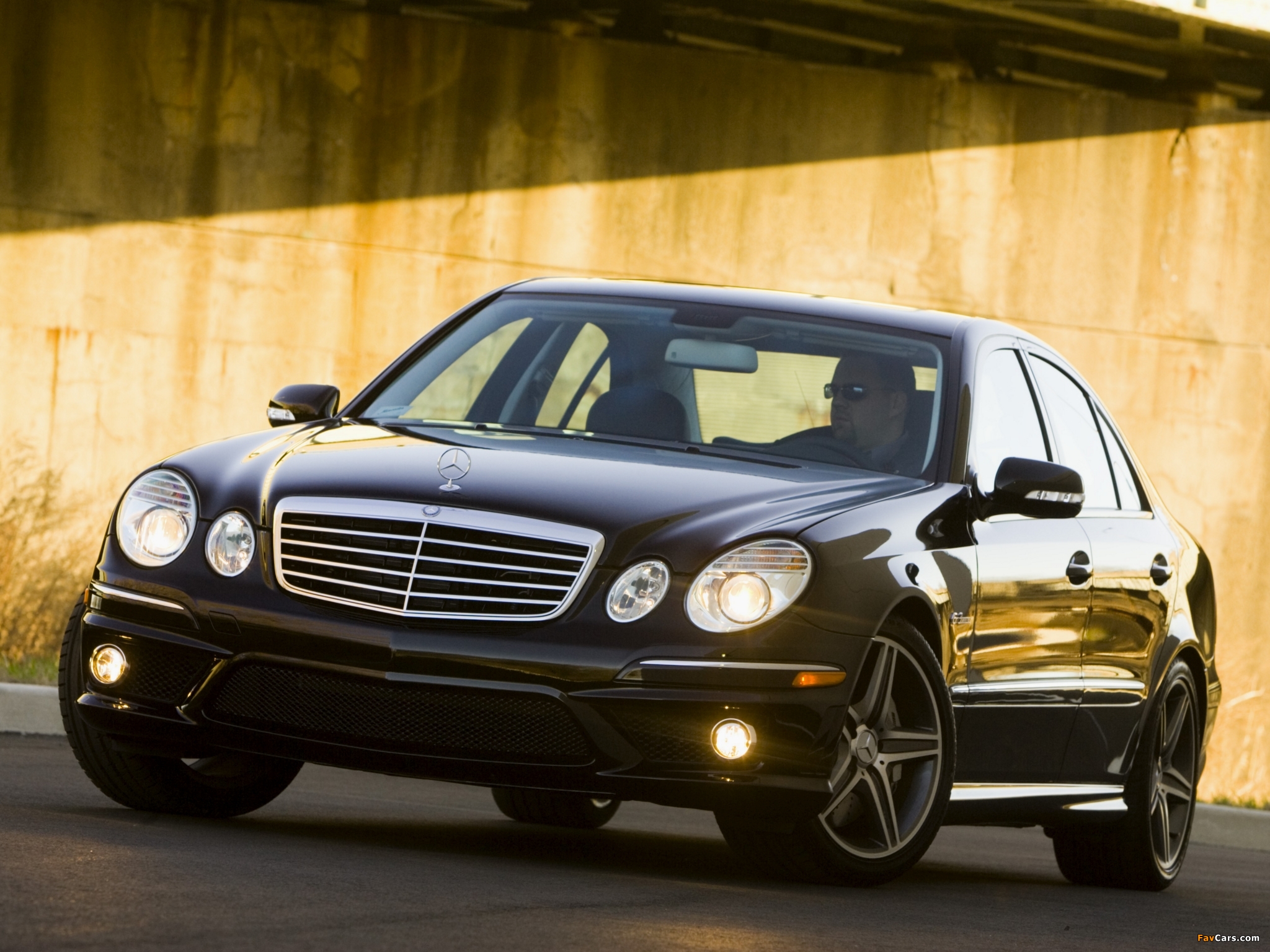 Images of Mercedes-Benz E 63 AMG US-spec (W211) 2007–09 (2048 x 1536)